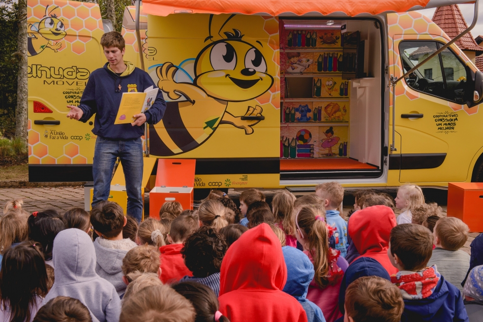 Abelhuda: leitura de forma cooperada