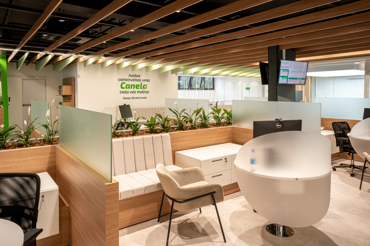 Conheça o novo espaço da Sicredi Pioneira em Canela. Confira fotos!