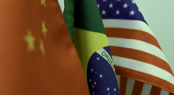 Disputa comercial entre EUA e China é destaque no cenário internacional
