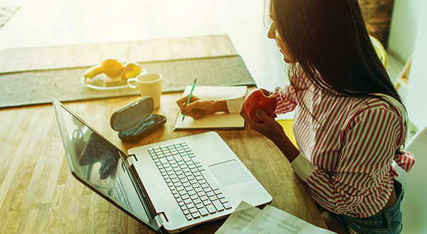 Educação financeira: cinco dicas para evitar compras por impulso