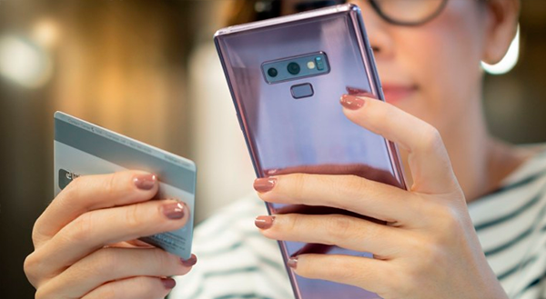 Fatura digital é opção mais prática e sustentável para usuários de cartão de crédito