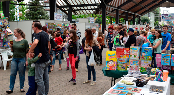 Feira do Livro de Nova Petrópolis iniciou nesta terça-feira. Confira a programação do espaço Sicredi!
