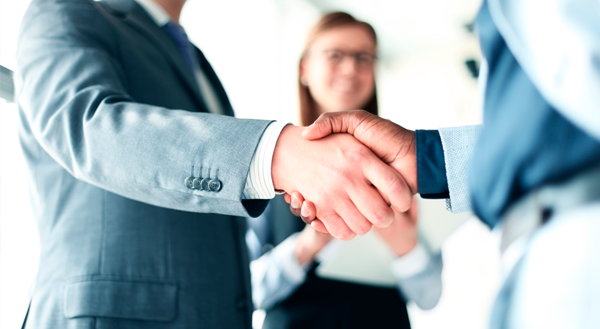 Obras de restauro da Caixa Rural recebem visita de comitiva