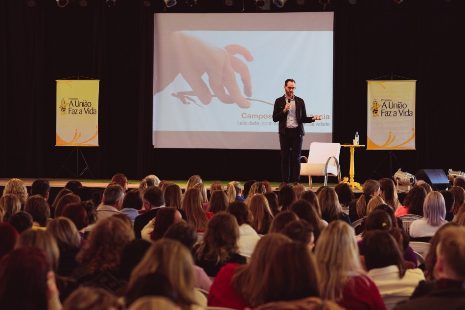 Programa "A união faz a vida" reúne 900 educadores infantis em Nova Petrópolis