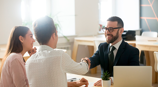 Queda da Taxa Selic atinge marca histórica: consulte seu gerente para escolher o investimento mais rentável