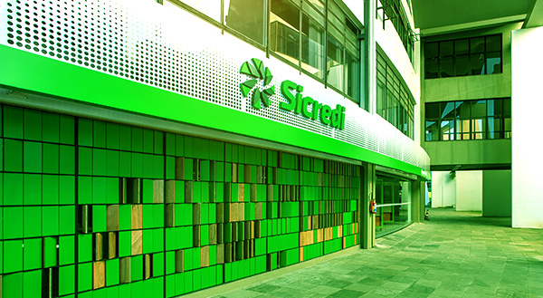 Sicredi conquista prêmio Top of Mind e está entre as marcas mais amadas do RS