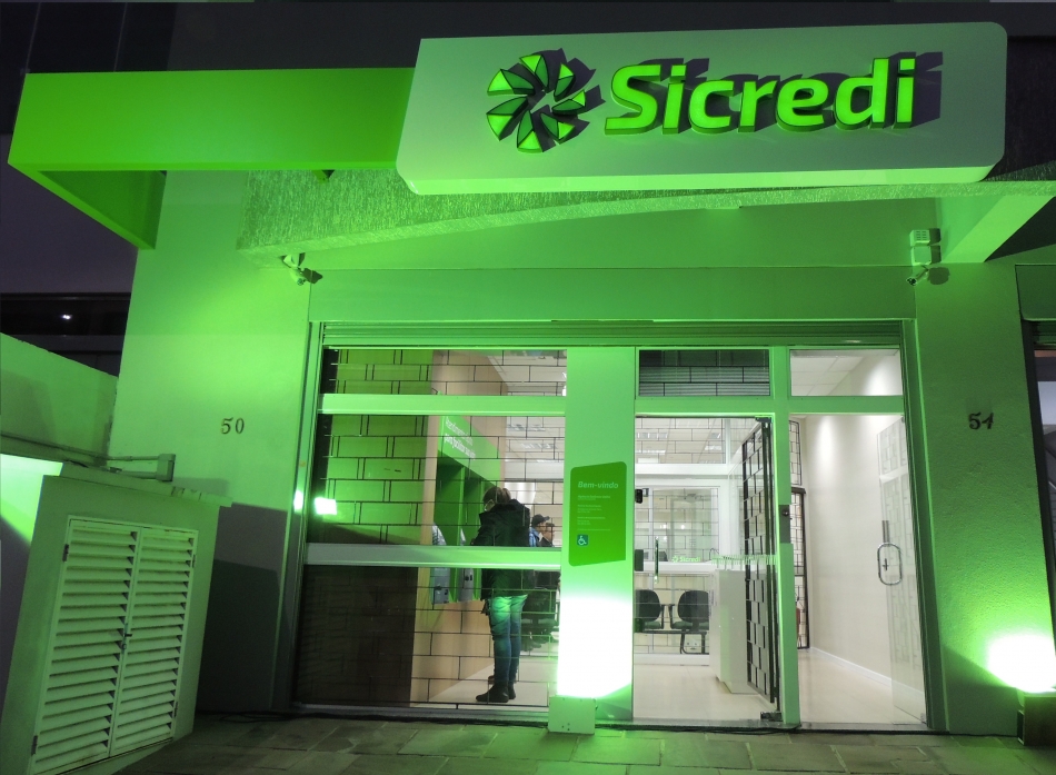 Sicredi está em novo endereço em Estância Velha