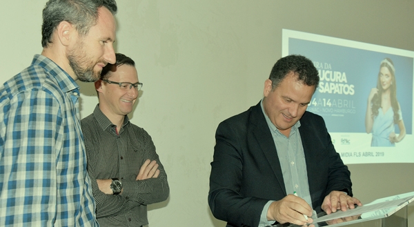 Sicredi Pioneira RS é patrocinadora da Feira da Loucura por Sapatos