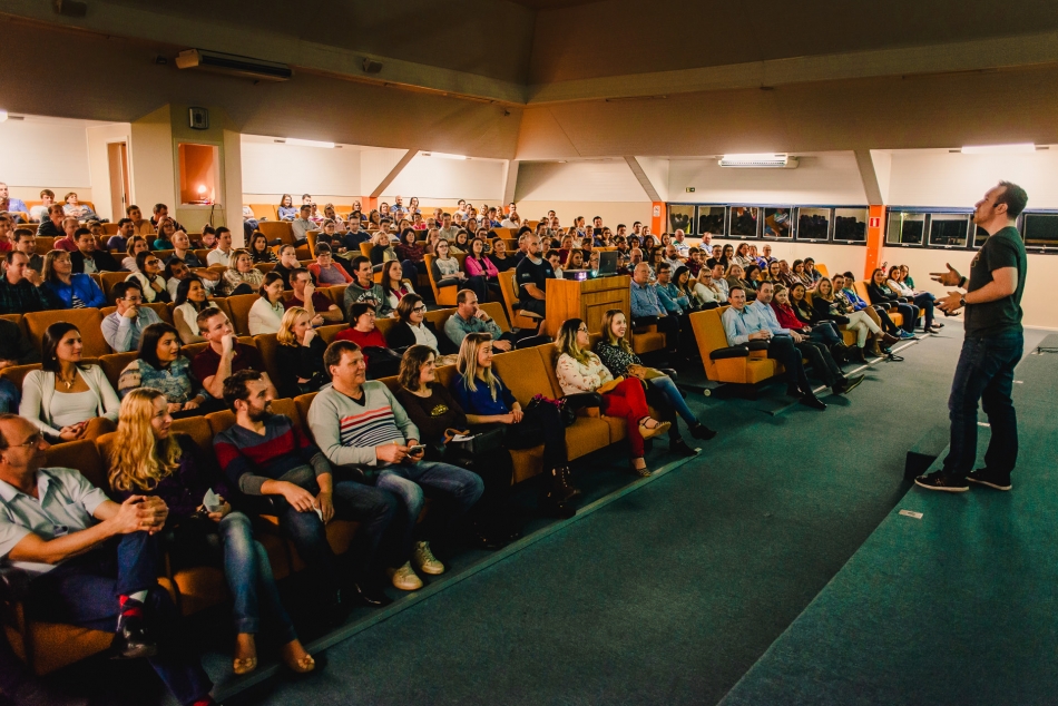 Sicredi Pioneira RS realizou palestra em benefício ao Hospital de Nova Petrópolis