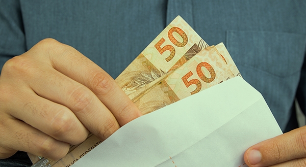 Veja como evitar cair em fraudes usando o nome do Sicredi