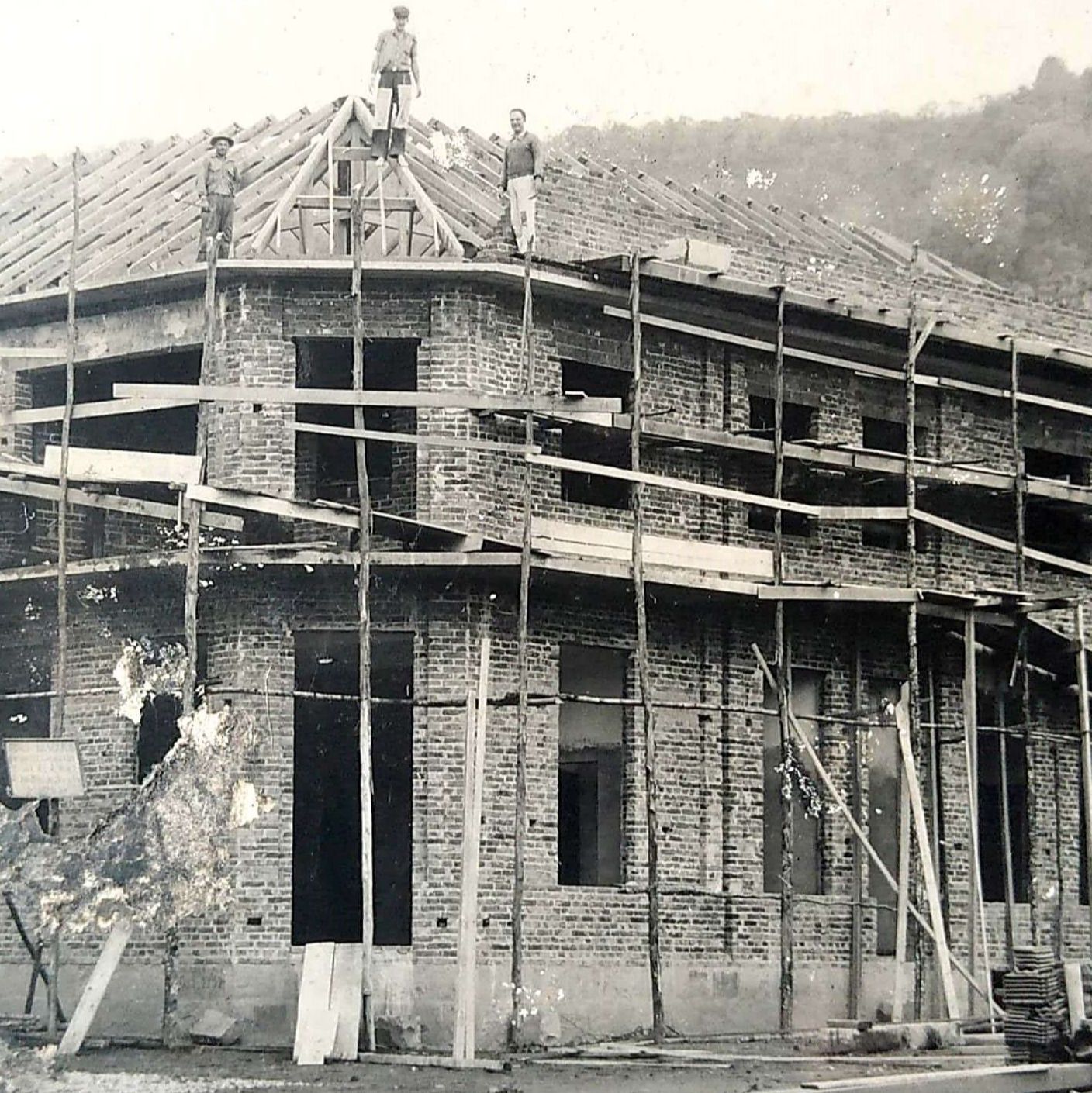 19 - Construção da Primeira Sede Própria, concluída em 1953.jpg