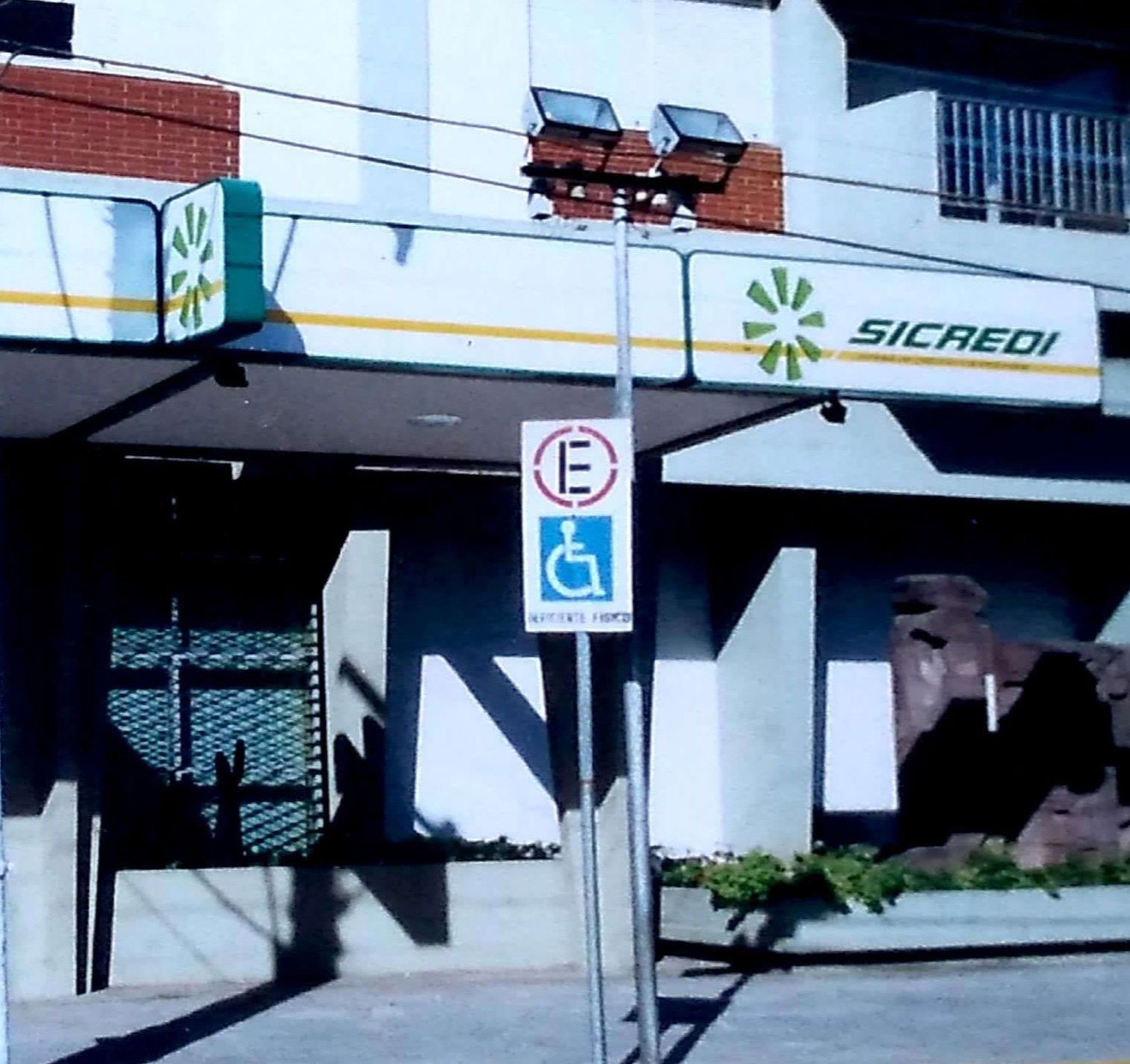 26 - Agência de Novo Hamburgo - Inaugurada em 21.11.1999.jpg