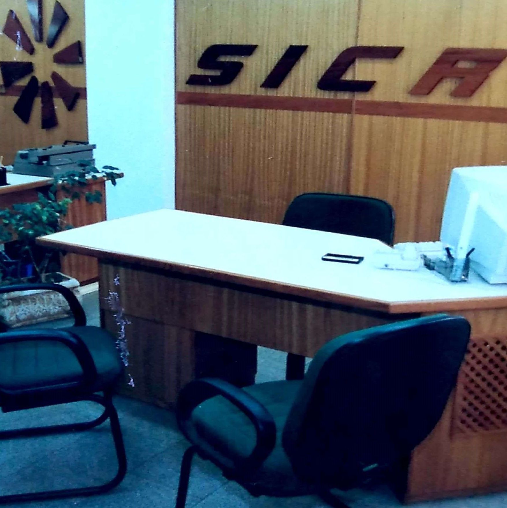 28 - Agência Feliz - Reinaugurada em 2000.jpg