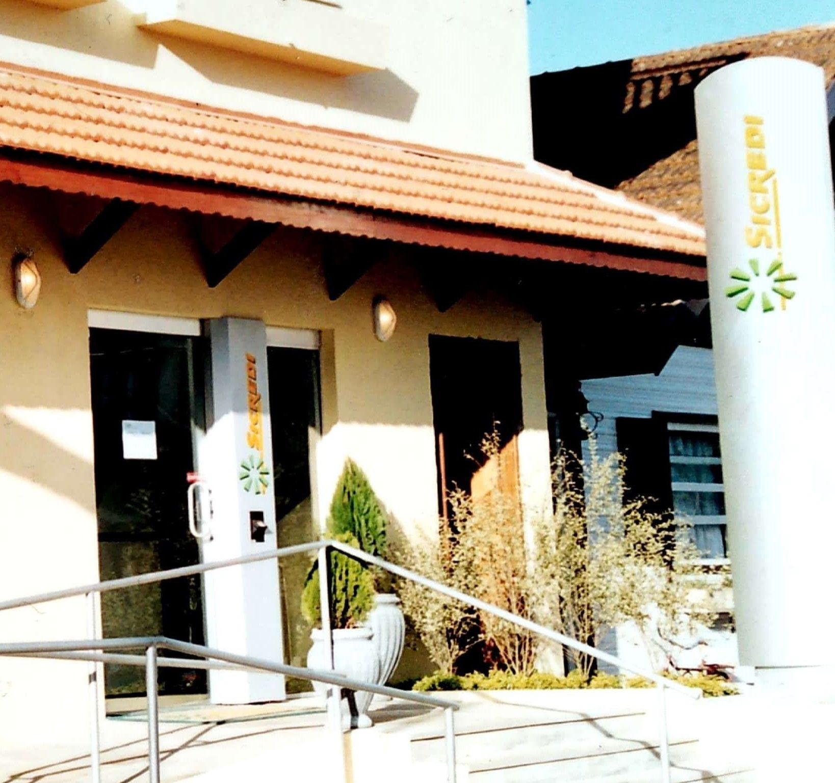 3 - Agência Gramado - Inaugurada em 08.06.2001.jpg