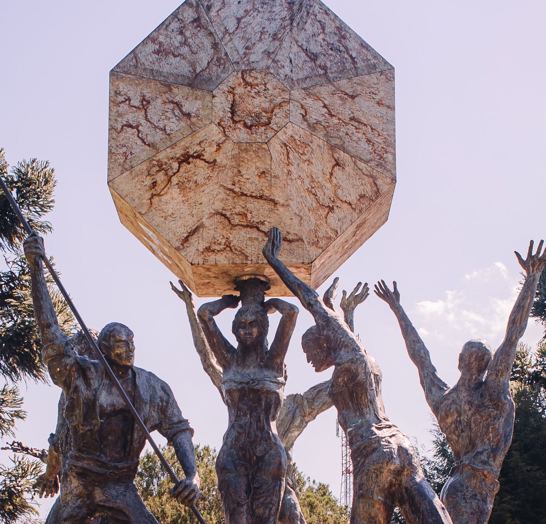 Monumento A força cooperativa_Nova Petrópolis 01.jpg