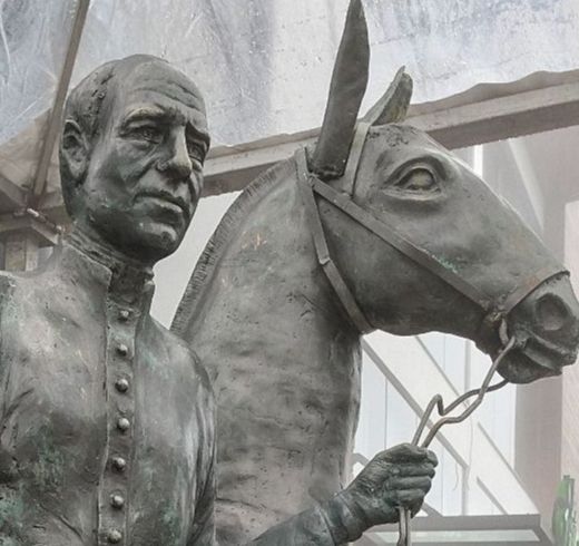 Monumento Amstad e Diana em Comemoração aos 120 anos 28.12.22.jpg