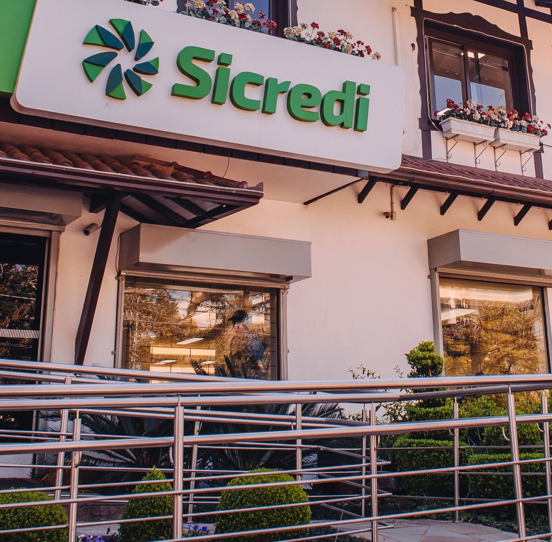 Sede da Sicredi Pioneira RS_Nova Petrópolis 03.jpg